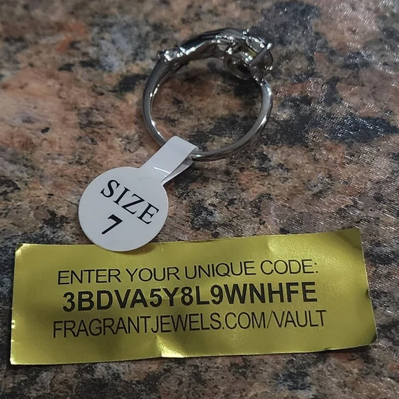 Fragrant Jewels Ring - Picture 10 of 10